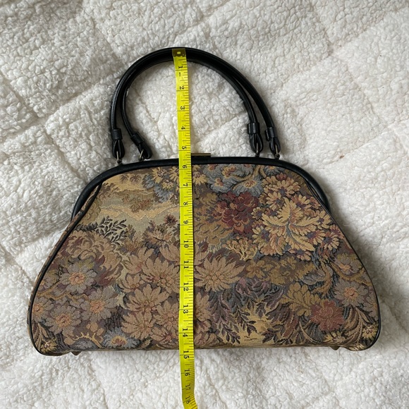 Verdi Vintage Tapestry Carpetbag Handled Purse - Picture 4 of 11